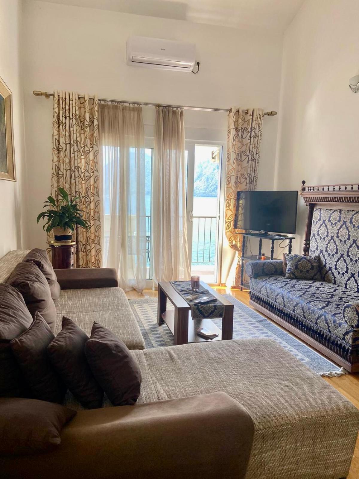 Apartment Ivanisevic 2 كوتور المظهر الخارجي الصورة