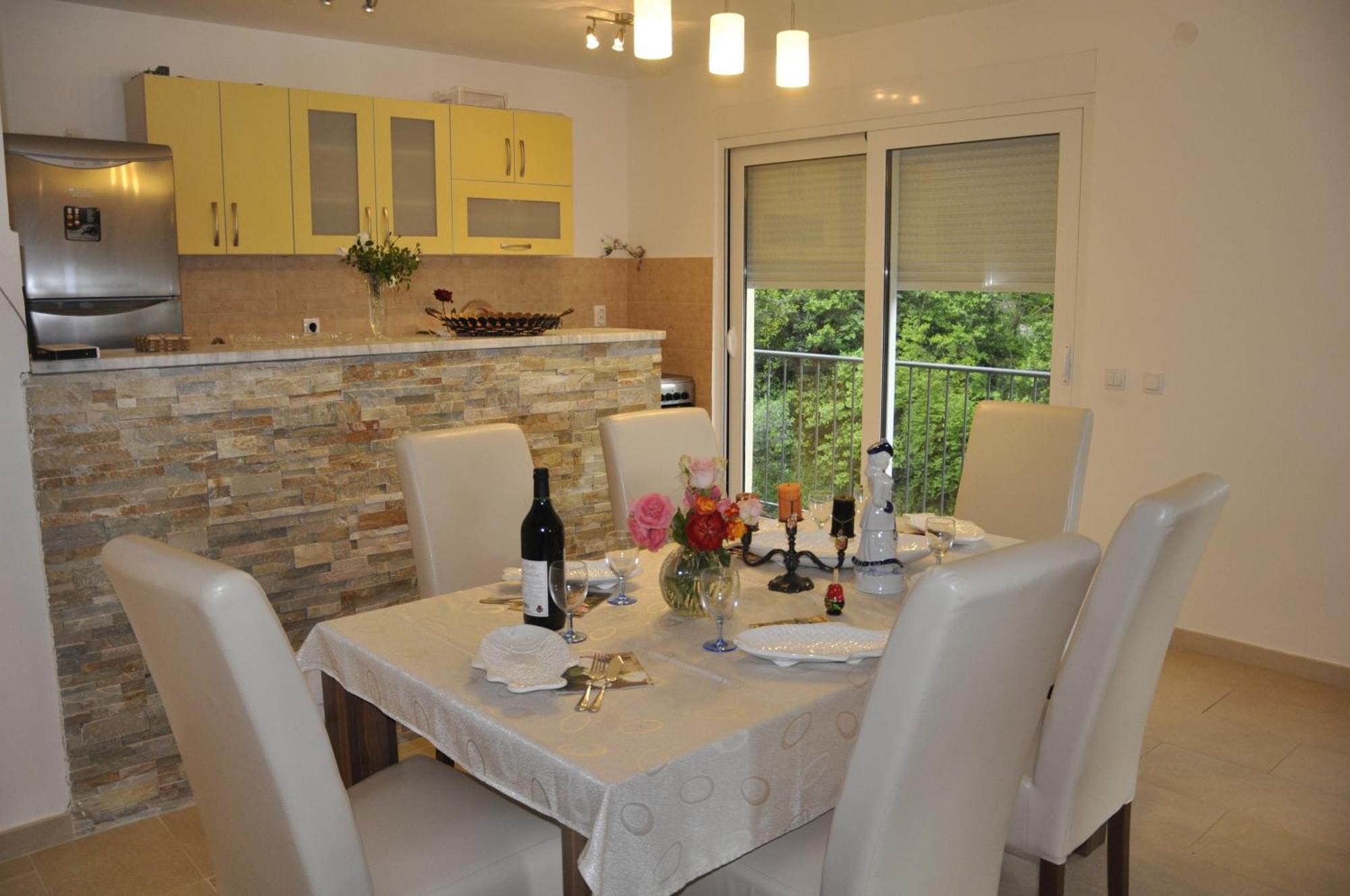 Apartment Ivanisevic 2 كوتور المظهر الخارجي الصورة