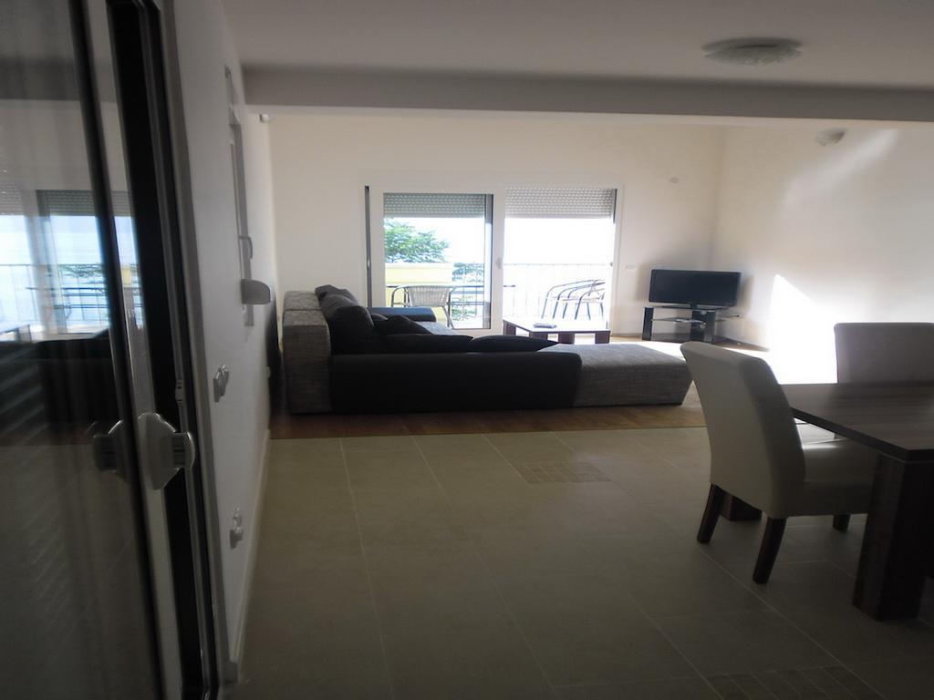 Apartment Ivanisevic 2 كوتور المظهر الخارجي الصورة